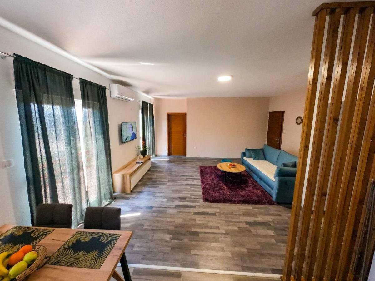 Apartment Kosta *