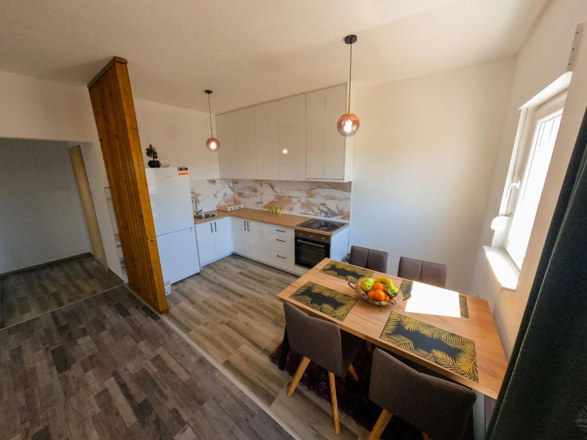 Kosta Apartment